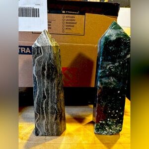 2X Natural Stone Obelisk Large - Home Decor